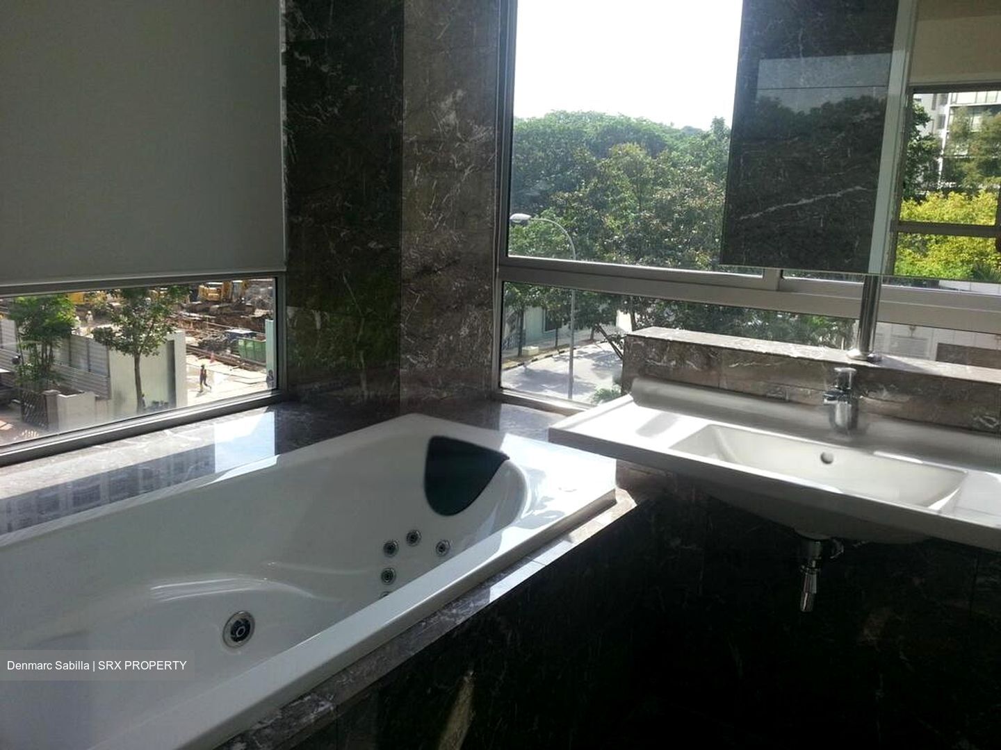 Suites @ Cairnhill (D9), Apartment #470828941